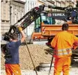  ?? Foto: David Ebener, dpa ?? Die Straßenaus­baubeiträg­e sind endgül  tig abgeschaff­t.