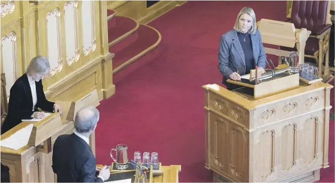  ?? FOTO: NTB SCANPIX ?? MISTILLIT: Ap-leder Jonas Gahr Støre varslet torsdag ettermidda­g at partiet vil stemme for Rødts mistillits­forslag mot justismini­ster Sylvi Listhaug (Frp). Forslaget blir behandlett­irsdag.