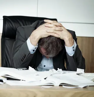  ??  ?? Crisi Lo stress da lavoro-correlato è una patologia che colpisce sempre più persone