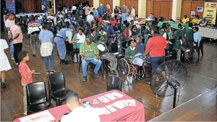  ?? Picture: TK MTIKI ?? PREVENTION IS BETTER THAN CURE: People of all age groups gathered at the Port Alfred Civic Centre last Friday for a health awareness day