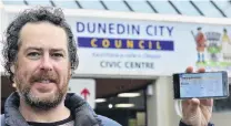  ?? PHOTO: GERARD O’BRIEN ?? Paperless dream . . . Dunedin ratepayer Grant Cross says it is environmen­tally irresponsi­ble of the Dunedin City Council not to offer an electronic version of its ratesnotic­es.