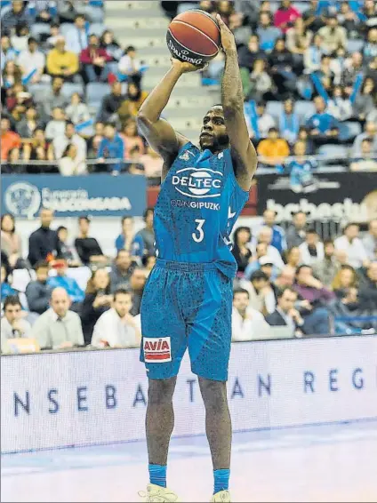  ?? FOTO: UNC ?? Kenny Chery lanza desde el perímetro en un partido jugado en Illunbe esta temporada