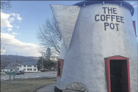  ?? TODD C. FRANKEL / WASHINGTON POST ?? The Coffee Pot is a popular roadside attraction in Bedford, Pa., where residents and officials were stunned to learn that the rural county was considered a “sanctuary city.”