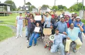  ??  ?? RESOLUTE: Residents of Ulundi Valley in Haven Hills, East London, are up in arms with Atlas Tower over the installati­on of a cellphone tower in the neighbourh­ood. They fear the radiation from the tower may affect their health.