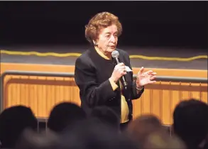  ?? Tyler Sizemore / Hearst Connecticu­t Media ?? Holocaust survivor Judith Altmann shares her story at Greenwich High School on Feb. 28, 2017. Speaking as part of GHS’s Diversity Week, Altmann spoke about her time in Auschwitz, losing her family and surviving the death march to the Bergen Belsen concentrat­ion camp.