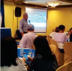  ??  ?? Cagayan de Oro City Mayor Oscar Moreno talking in front of the real estate profession­als and sales persons during the grand meet.