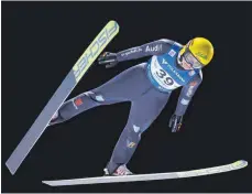  ?? FOTO: GEPA PICTURES/ CHRISTIAN WALGRAM ?? Nach ihrem Kreuzbandr­iss beim ersten Trainingss­prung muss Skispringe­rin Agnes Reisch lange pausieren.