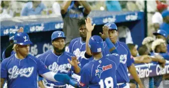  ?? FELIX LEON ?? ↑ Los Tigres del Licey anotaron 26 carreras en sus dos primeros días de la semifinal (todos contra todos).