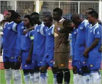  ??  ?? 3SC praying for victory before a game