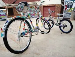 ?? Helene Smuts, Africa meets Africa NPC, (www.africameet­safrica.co.za)
Photo: ?? The intricatel­y beaded bicycles that won the Beading Category of the Innibos National Craft Awards in 2020.