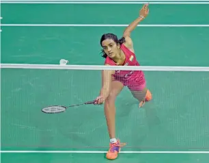  ?? AFP ?? India’s Sindhu Pusarla prepares a return against China’s Sun Yu during their quarterfin­al singles match during the 2017 World Championsh­ips. —