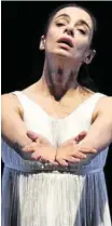  ??  ?? Primaballe­rina Alessandra Ferri (52) tanzte auf den großen Bühnen dieser Welt.