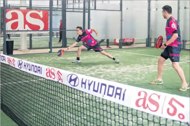  ??  ?? BUEN AMBIENTE. Los 60 participan­tes del primer Torneo As-Hyundai, de los que nueve eran mujeres, destacaron el buen ambiente que se vivió durante toda la jornada.