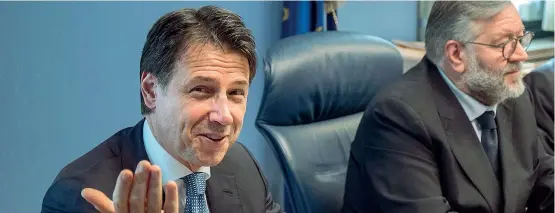  ??  ?? San Macuto Giuseppe Conte, 55 anni, ieri al Copasir con a fianco Raffaele Volpi, 59 anni, presidente del comitato