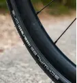  ?? ?? The Schwalbe tyres do their job well but don’t feel very lively