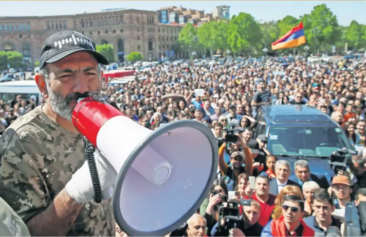  ??  ?? Nikol Pašinjan, oporbeni lider koji je predvodio svrgavanje omraženog Sargsjana vjerojatni je budući armenski premijer