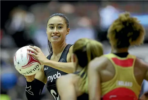  ?? CHRISTOPHE­R LEE ?? Silver Ferns shooter Maria Folau tries to make a pass during her side’s extra time loss to England in London.