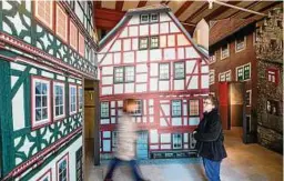  ?? Foto: Arifoto UG ?? Für die Ausstellun­g „Der Schmalkald­ische Bund“in der Wilhelmsbu­rg wurden Teile der Altstadt nachgebaut.