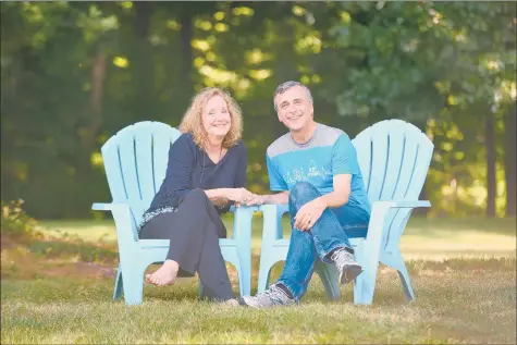  ?? CLOE POISSON | CPOISSON@COURANT.COM ?? PAUL GIONFRIDDO, the former state representa­tive and Middletown mayor, and his wife, Pam, have returned to Connecticu­t after living in Texas and Florida for the past 20 years. They are pictured in the back yard of their Middletown home.