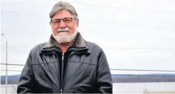  ?? —photo Caroline Prévost ?? Jean Lemay est conseiller scolaire depuis maintenant 32 ans. . « Je ne pensais jamais qu’à ma retraite j’aurais été si pris que ça » a-t-il confié dans un entretien accordé la semaine dernière.