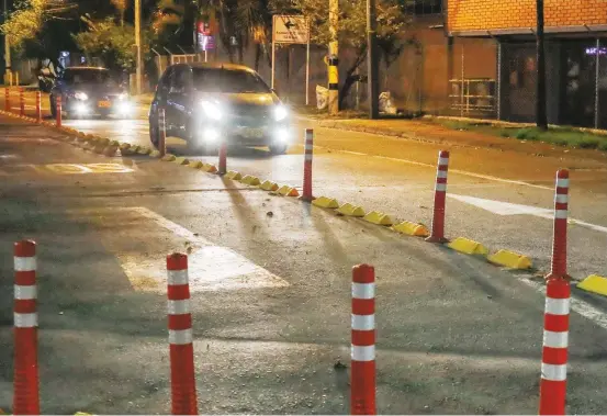  ?? FOTO RÓBINSON SÁENZ VARGAS ?? El sentido de la vía entre la calle 32b sur con la carrera 48 cambió con la apertura del centro comercial.