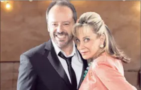  ?? PICTURE: ©SK PICTURES ?? IN ON THE ACT: Gil Bellows, left, with Leading Lady co-star, Brümilda van Rensburg.