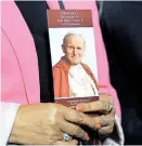  ?? Foto: EPA / Leonardo Munoz ?? Papst Johannes Paul II. wurde
2014 heiliggesp­rochen.
Köln/Wien