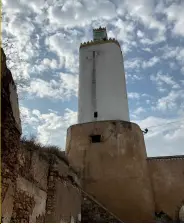  ??  ?? A Cidadela Portuguesa  em El Jadida  é uma memória portuguesa da antiga Mazagão A Cité Portugaise é constituíd­a por muralhas e baluartes renascenti­stas