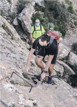  ?? Foto: Ángel García ?? Raus in die Berge: Viele haben das sehr vermisst.