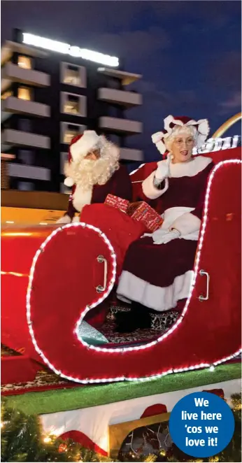  ?? Photo: Kevin Farmer ?? WE’RE BACK!: Santa and Mrs Claus wave on the reindeer during a past visit to the Garden City. Both love a visit to Toowoomba.