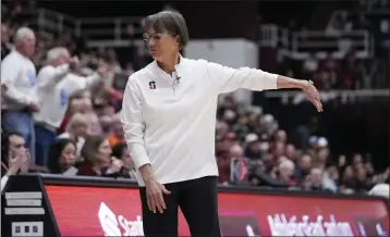  ?? GODOFREDO A. VÁSQUEZ – THE ASSOCIATED PRESS ?? Stanford’s Tara Vanderveer earned her record-setting 1,203rd coaching win when the Cardinal beat Oregon State on Sunday.