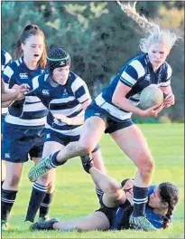  ?? Photo / Supplied ?? The outstandin­g Leah Belfield in possession for the Te Awamutu College girls’ XV.