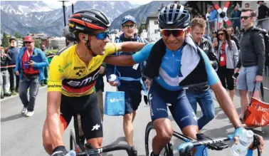  ??  ?? Se apuntan al baile. Richie Porte, vencedor absoluto de la Vuelta a Suiza, y Nairo Quintana, imparable en la jornada reina, salieron reforzados de cara a su gran objetivo: reinar en París el domingo 29 de julio.