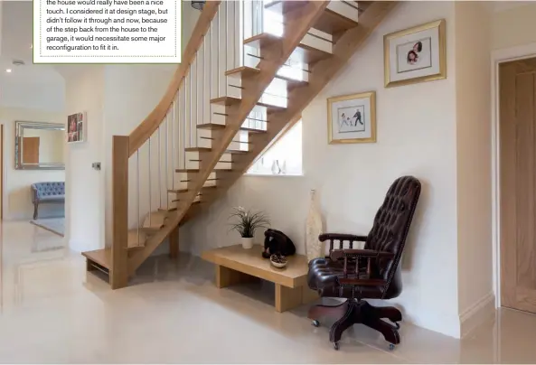  ??  ?? Below: The curved staircase makes for a stunning focal feature in the hallway