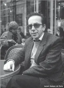  ??  ?? Ismail Kadare në Paris