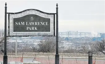  ?? JOHN RENNISON THE HAMILTON SPECTATOR FILE PHOTO ?? Local author and pundit Dave Davis would pick the view from Sam Lawrence Park as the ideal “frame” for Hamilton. A city that’s in need of an articulate and assertive local vision.