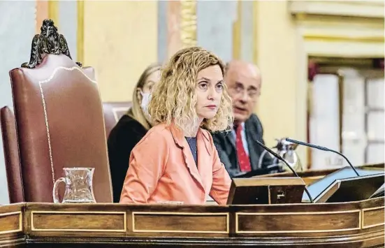  ?? ?? La presidenta del Congrés, Meritxell Batet, va respondre durament a les arengues de la diputada de Vox, Macarena Olona