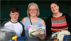  ??  ?? Luke O Lionain with his mother, Mendy O Lionain and Paula Walker.