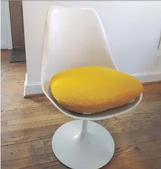  ??  ?? A reader found a pair of Eero Saarinen chairs, along with a table, at a yard sale for US$30. Such a design costs almost US$1,500 new.
