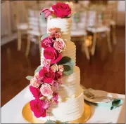  ?? COURTESY FONTANA EVENTS ?? A wedding cake by Cupcake Mitten