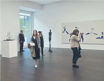  ?? LL. HOMS ?? El nuevo espacio de Gagosian en Grosvenor Hill con una exposición de Klein y Giacometti