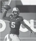  ?? ROB SCHUMACHER/THE REPUBLIC ?? Arizona State's Manny Wilkins throws a pass against Utah in the second half in Tempe.