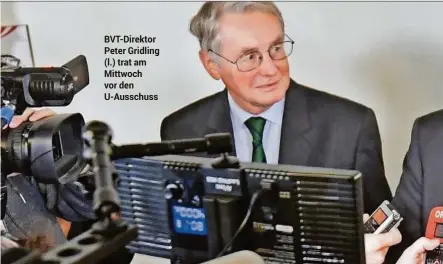  ??  ?? BVT-Direktor Peter Gridling (l.) trat am Mittwoch vor den U-Ausschuss