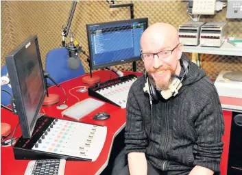  ??  ?? On the air Rutherglen man Jon Stonefield will be taking part in the hospital radio marathon this weekend