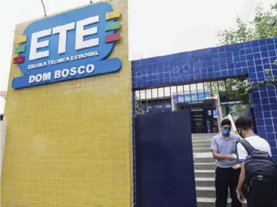  ?? SEE-PE / DIVULGAÇÃO ?? Estudantes da Escola Técnica Estadual (ETE) Dom Bosco se queixam de ausência de merenda, fardamento e kit escolar para quem estuda no período noturno