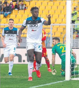  ?? FOTO: AP ?? ‘Hat trick’ de Duván Zapata Pese a estar 3 meses KO, el colombiano ya lleva 11 goles