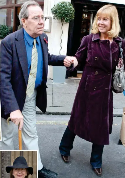  ??  ?? Call me Pops: Lord Snowdon with Polly Fry in 2006, two years after the DNA test that confirmed rumours he was her father