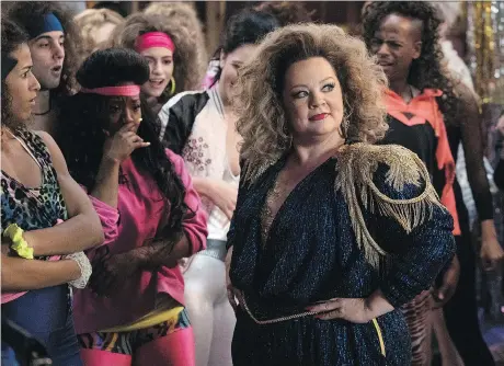  ?? WARNER BROS. ?? Remember when Rodney Dangerfiel­d went Back to School? Get ready, because Melissa McCarthy is doing the same in Life of the Party.