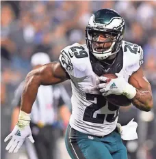  ?? BOB DONNAN, USA TODAY SPORTS ?? DeMarco Murray, the Cowboys’ workhorse in 2014, has had his moments for the Eagles, including a 100-yard game in Week 6.