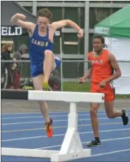  ?? BY JOHN BREWER JBREWER@ONEIDADISP­ATCH.COM @DISPATCHBR­EWER ON
TWITTER ?? Camden runner Simon Seidl competes in the steeplecha­se at the Oneida Invitation­al on Friday, May 10.